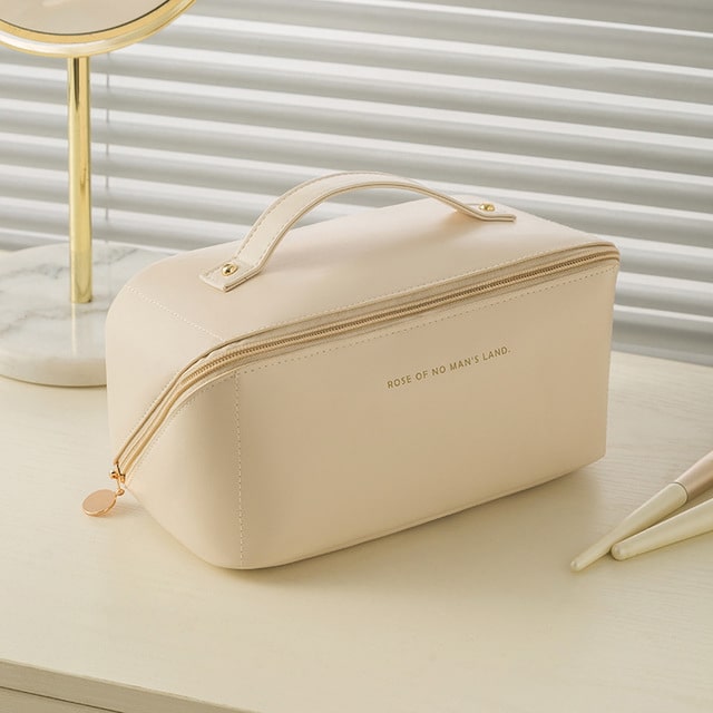NECESSAIRE IZA
