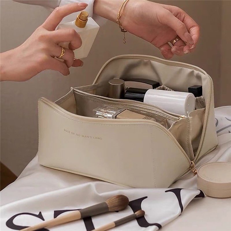 NECESSAIRE IZA