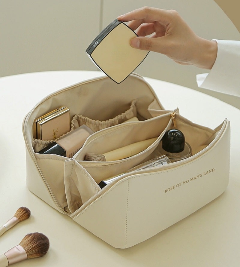NECESSAIRE IZA