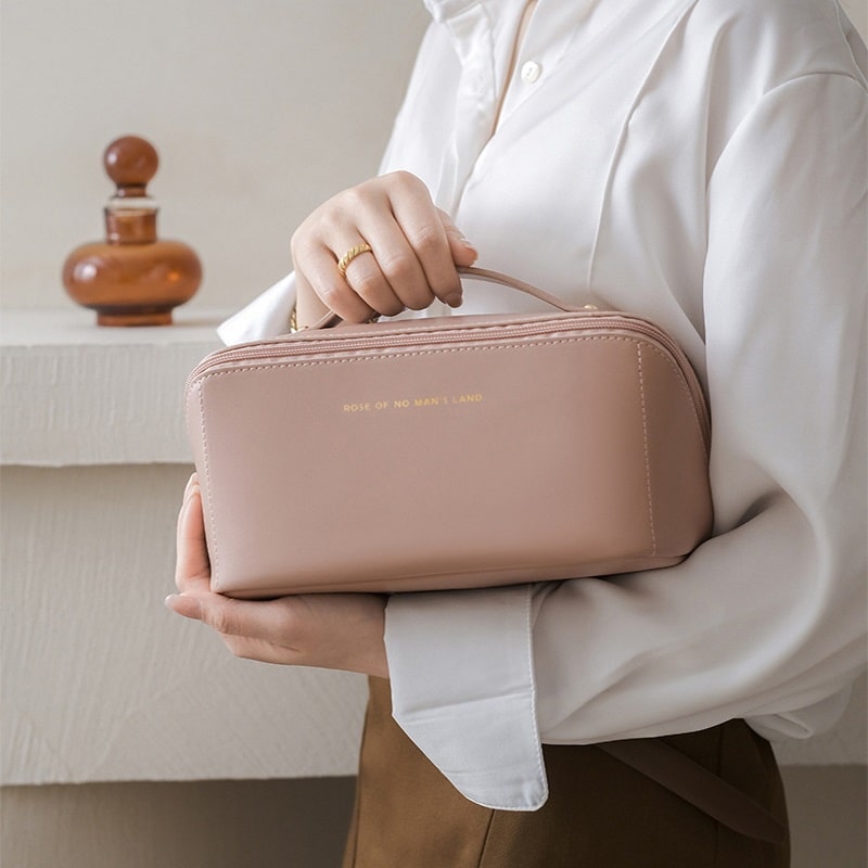NECESSAIRE IZA